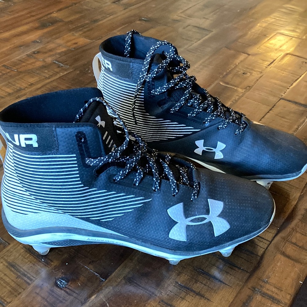 Under Armour football cleats. Size 10.5 mens.